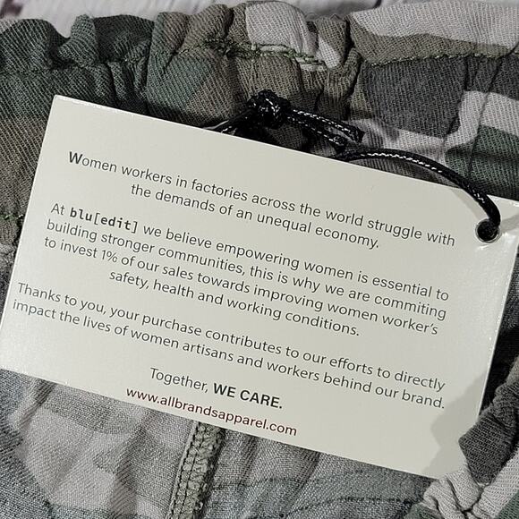 Blu[edit] Camo‎ Fatigue Paperbag Shorts L NWT - Picture 9 of 11